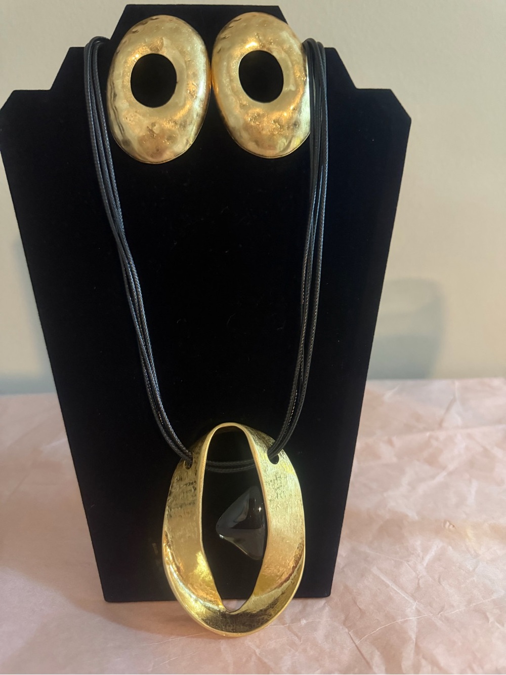 Gold Oval Pendant Necklace and Earrings Set - Women Jewelry